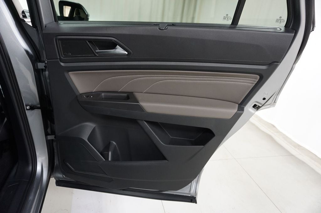 2023 Volkswagen Atlas Cross Sport 3.6L V6 SEL Premium R-Line