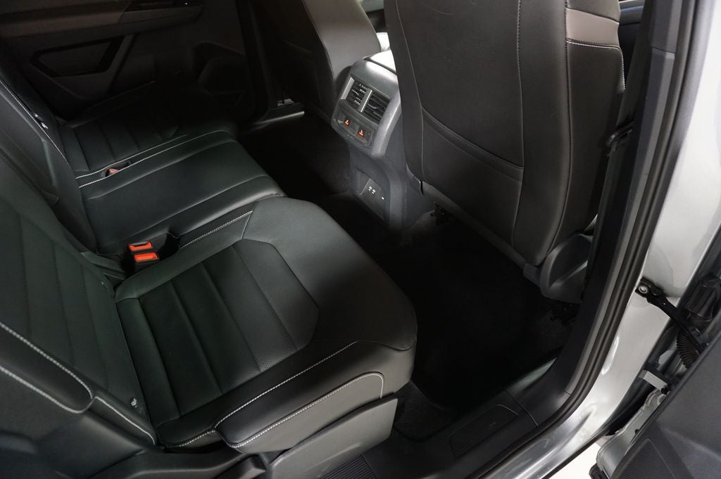 2023 Volkswagen Atlas Cross Sport 3.6L V6 SEL Premium R-Line