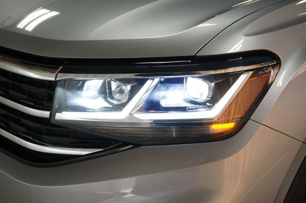 2023 Volkswagen Atlas Cross Sport 3.6L V6 SEL Premium R-Line