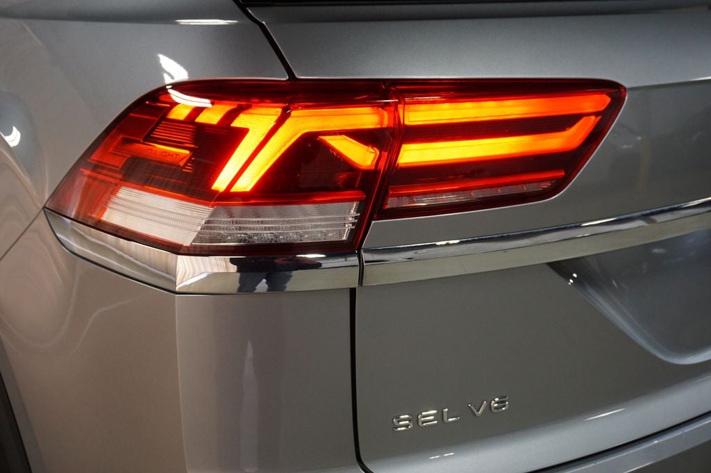 2023 Volkswagen Atlas Cross Sport 3.6L V6 SEL Premium R-Line