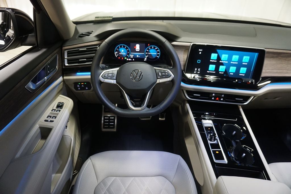 2026 Volkswagen Atlas 2.0T SEL Premium R-Line