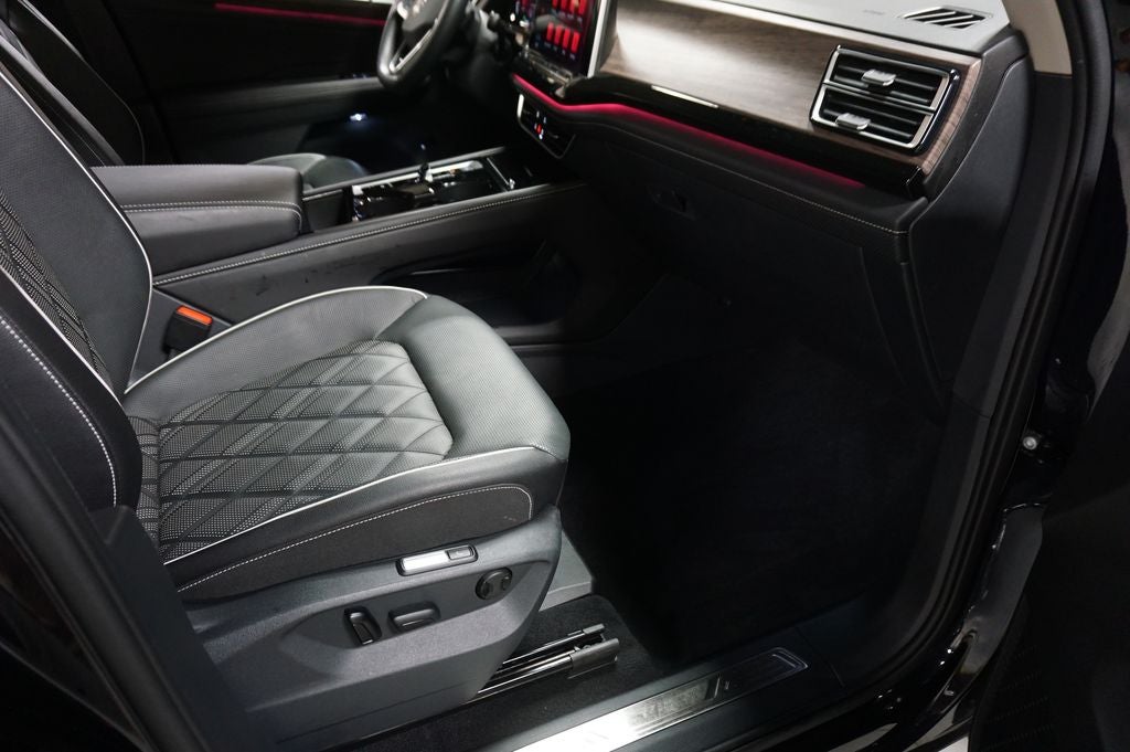 2025 Volkswagen Atlas 2.0T SEL Premium R-Line