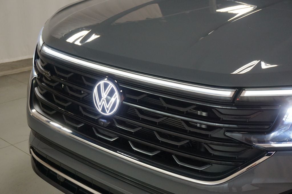 2025 Volkswagen Atlas 2.0T SEL Premium R-Line