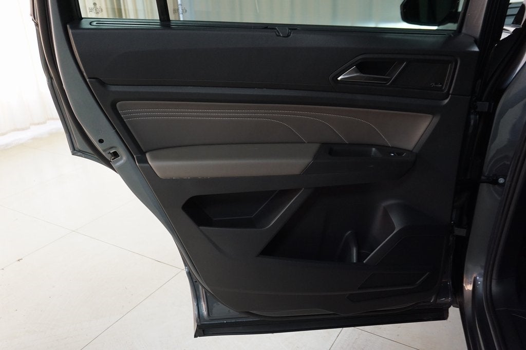 2023 Volkswagen Atlas 3.6L V6 SEL Premium R-Line