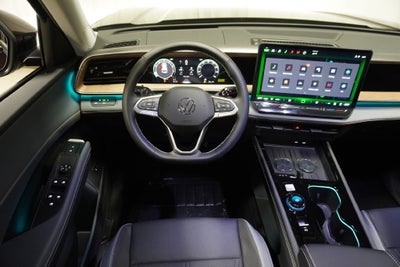 2027 Volkswagen Atlas SE w/Technology