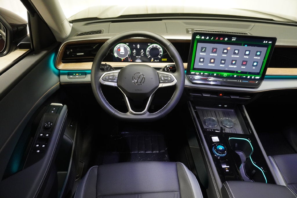 2027 Volkswagen Atlas SE w/Technology