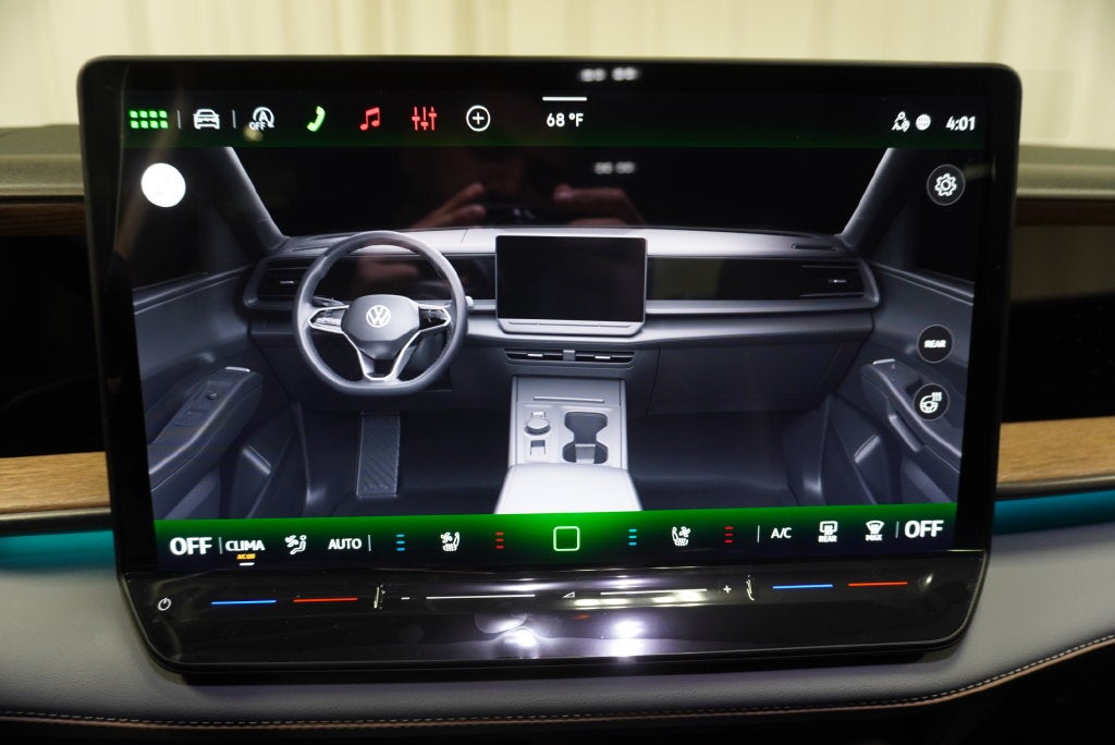 2027 Volkswagen Atlas SE w/Technology