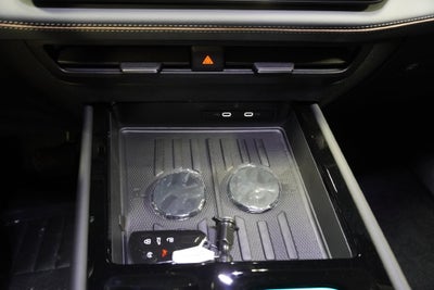2027 Volkswagen Atlas SE w/Technology