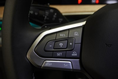 2027 Volkswagen Atlas SE w/Technology