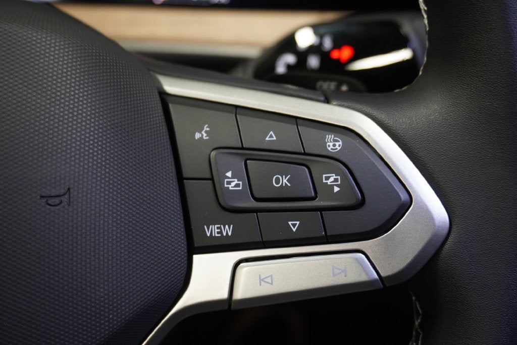 2027 Volkswagen Atlas SE w/Technology