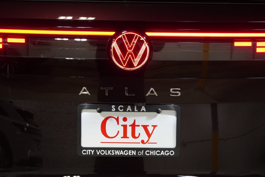2027 Volkswagen Atlas SE w/Technology