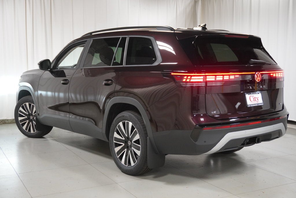 2027 Volkswagen Atlas SE w/Technology