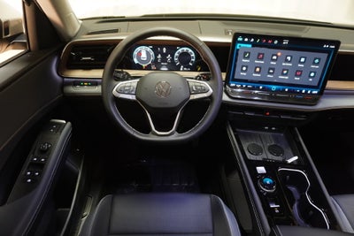 2027 Volkswagen Atlas SE w/Technology