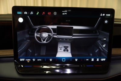 2027 Volkswagen Atlas SE w/Technology