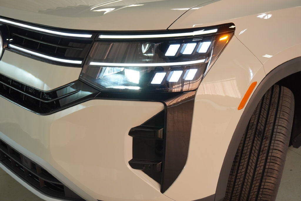 2027 Volkswagen Atlas SE w/Technology
