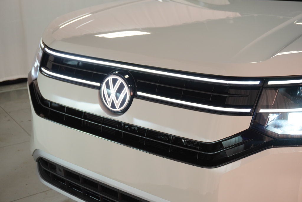 2027 Volkswagen Atlas SE w/Technology