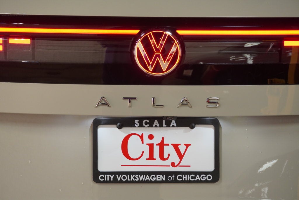 2027 Volkswagen Atlas SE w/Technology
