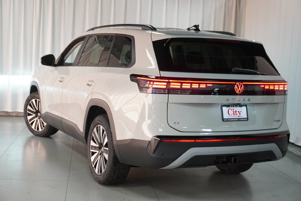 2027 Volkswagen Atlas SE w/Technology
