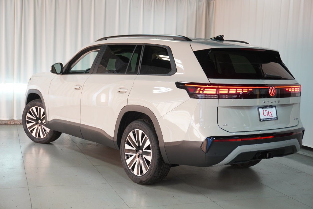 2027 Volkswagen Atlas SE w/Technology