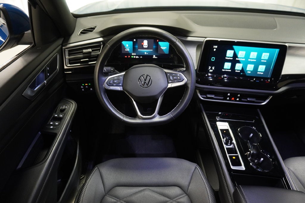 2026 Volkswagen Atlas Cross Sport SE w/Technology