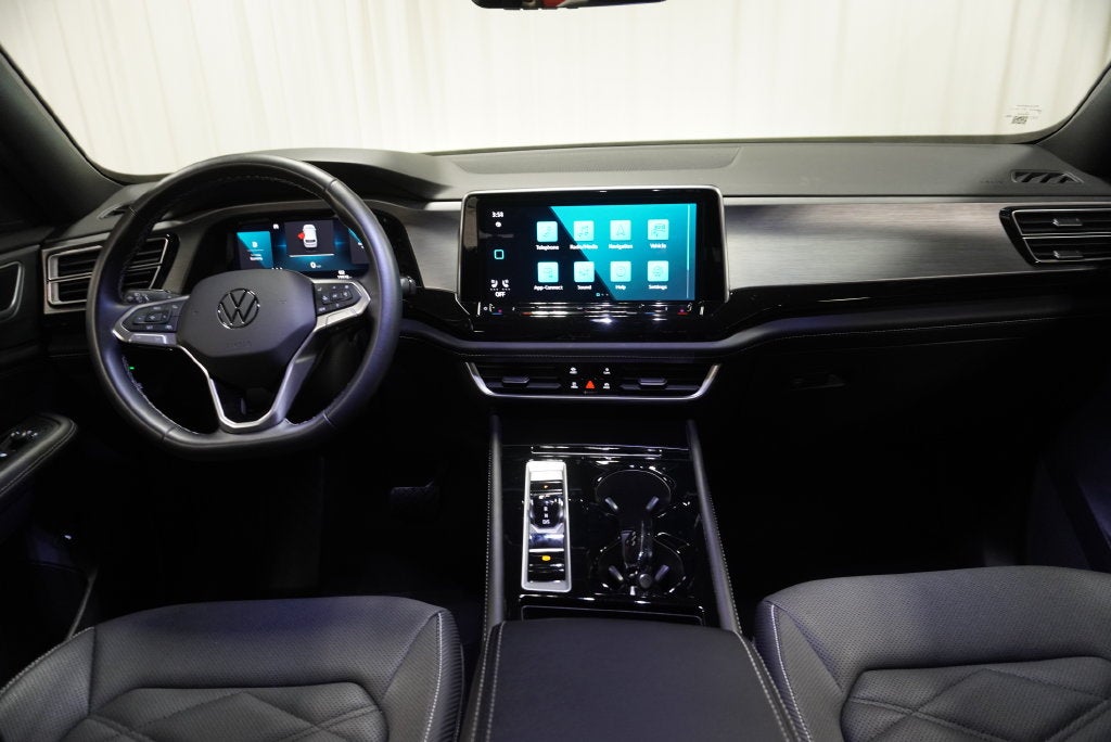2026 Volkswagen Atlas Cross Sport SE w/Technology