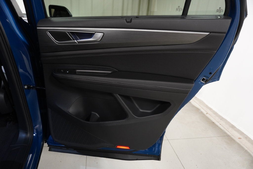 2026 Volkswagen Atlas Cross Sport SE w/Technology
