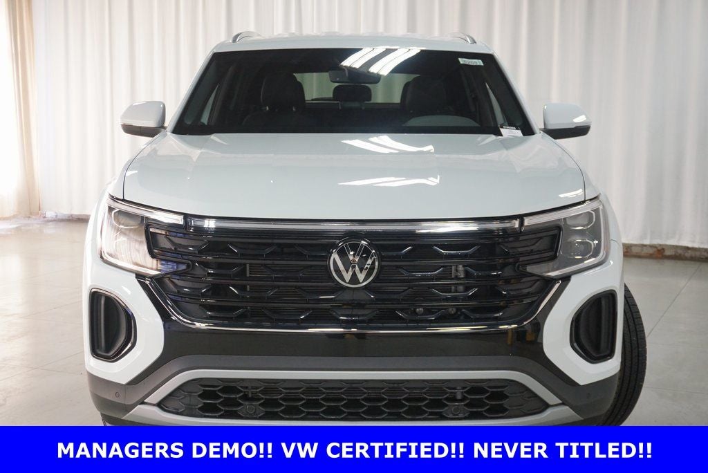 2025 Volkswagen Atlas Cross Sport 2.0T SE w/Technology