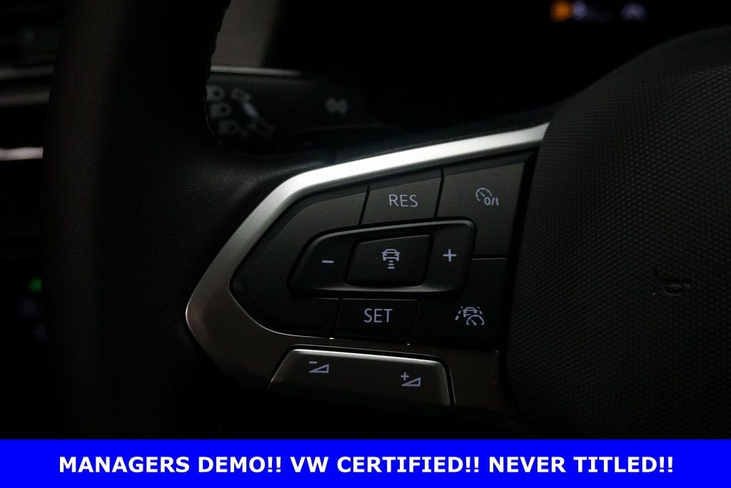 2025 Volkswagen Atlas Cross Sport 2.0T SE w/Technology