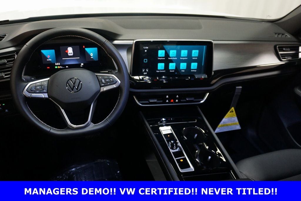 2025 Volkswagen Atlas Cross Sport 2.0T SE w/Technology