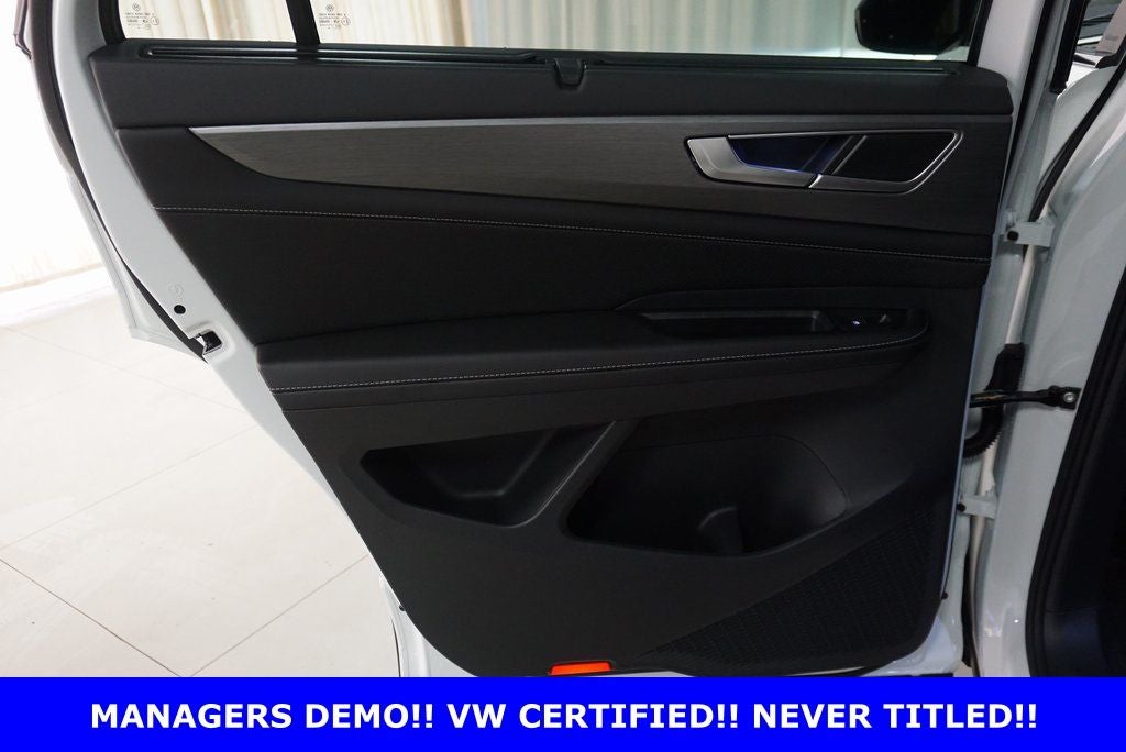 2025 Volkswagen Atlas Cross Sport 2.0T SE w/Technology