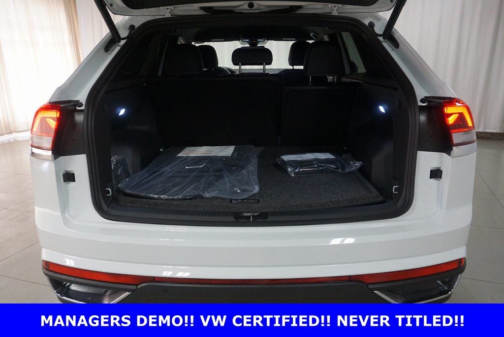 2025 Volkswagen Atlas Cross Sport 2.0T SE w/Technology