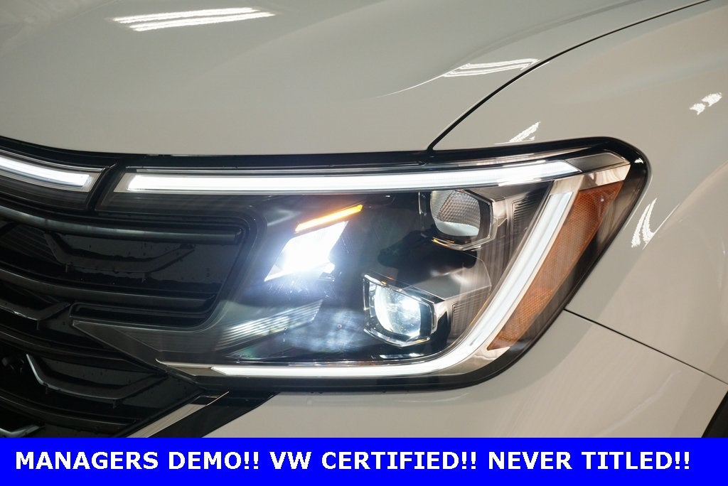 2025 Volkswagen Atlas Cross Sport 2.0T SE w/Technology