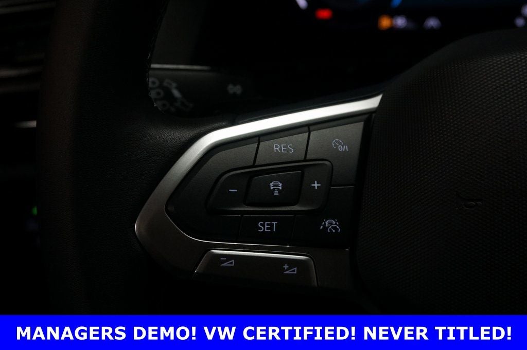 2025 Volkswagen Atlas Cross Sport 2.0T SE w/Technology