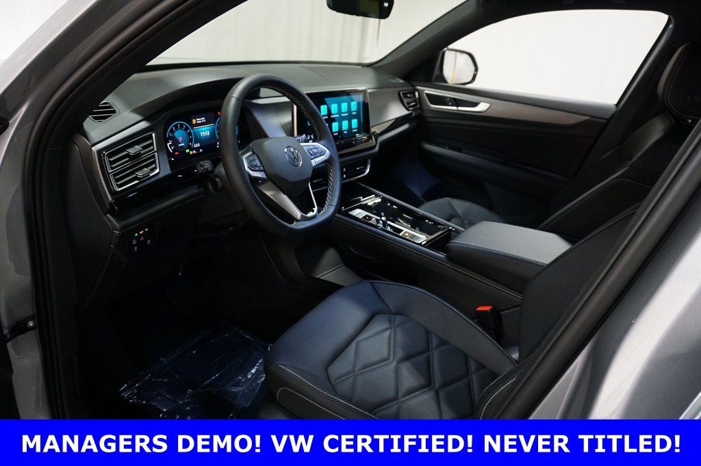 2025 Volkswagen Atlas Cross Sport 2.0T SE w/Technology