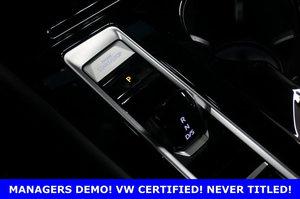 2025 Volkswagen Atlas Cross Sport 2.0T SE w/Technology