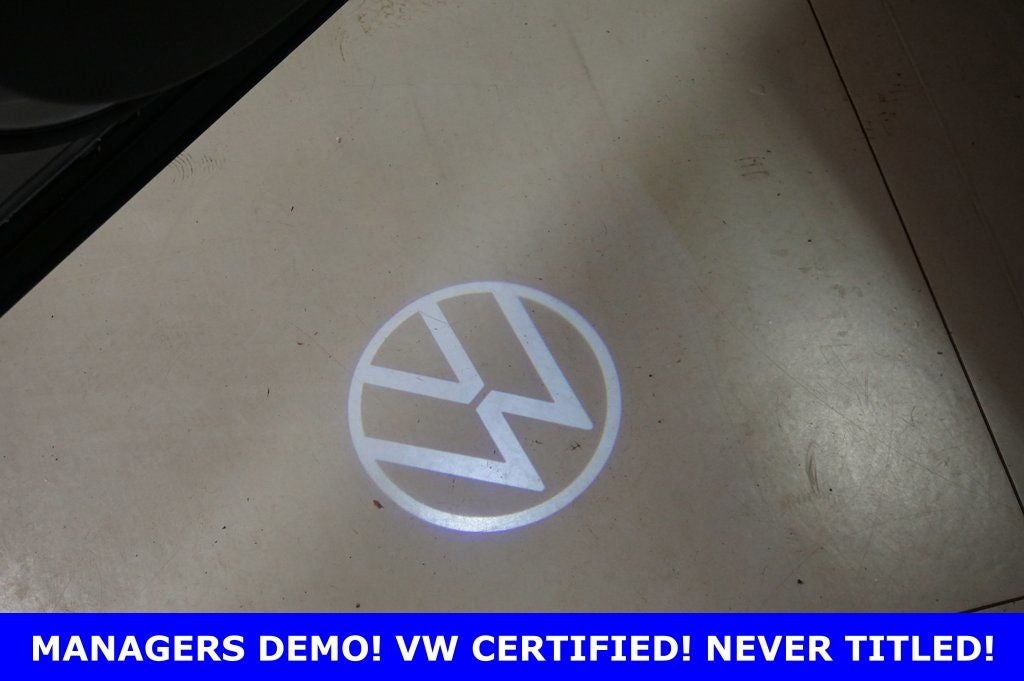 2025 Volkswagen Atlas Cross Sport 2.0T SE w/Technology