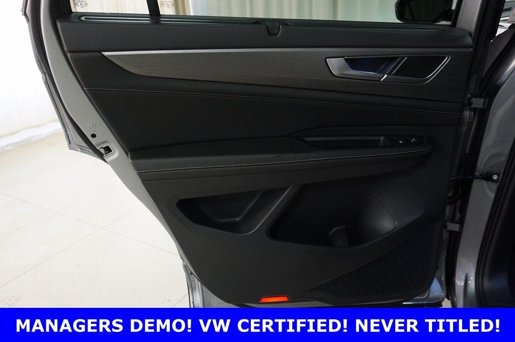 2025 Volkswagen Atlas Cross Sport 2.0T SE w/Technology