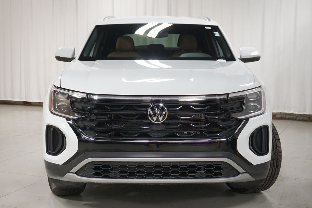 2025 Volkswagen Atlas Cross Sport 2.0T SE w/Technology