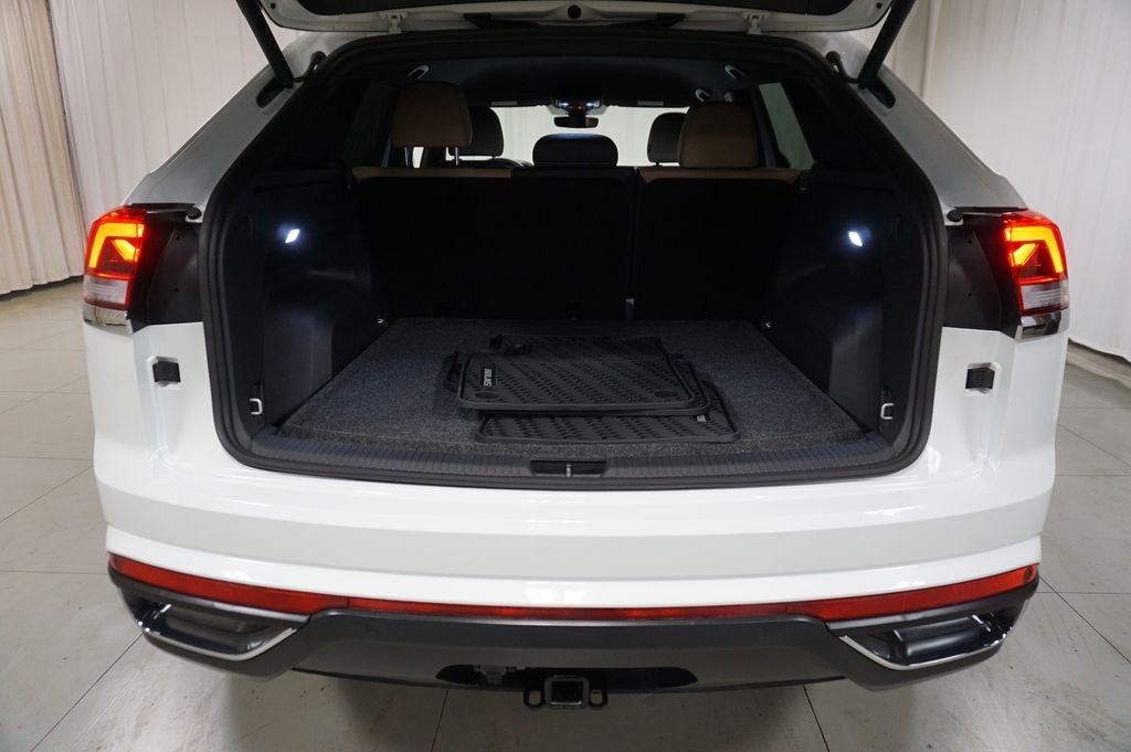 2025 Volkswagen Atlas Cross Sport 2.0T SE w/Technology