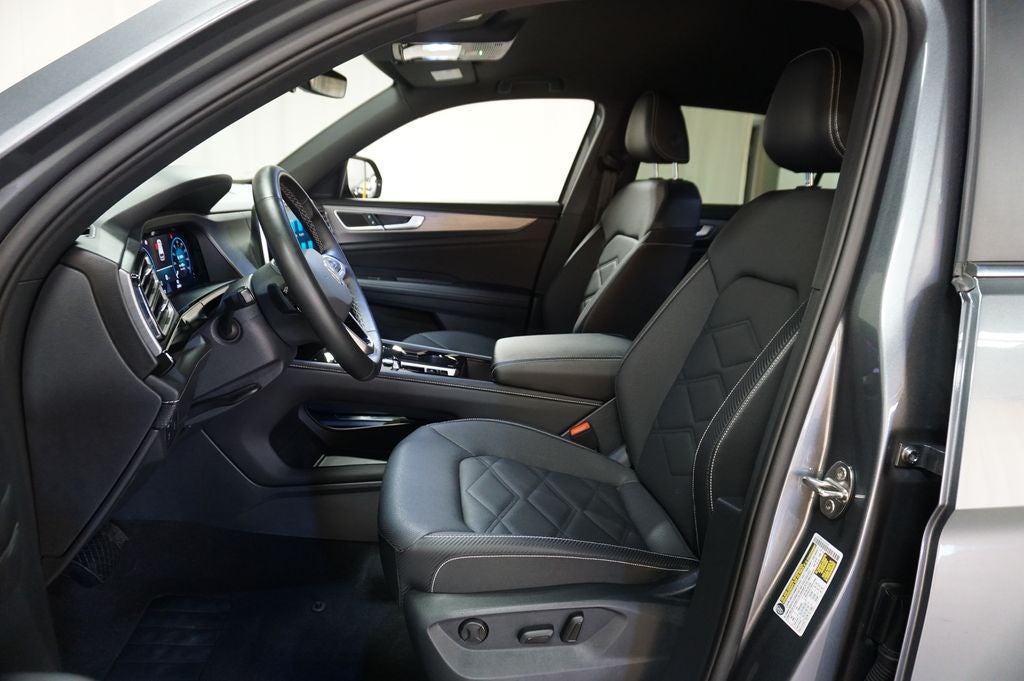 2025 Volkswagen Atlas Cross Sport 2.0T SE w/Technology