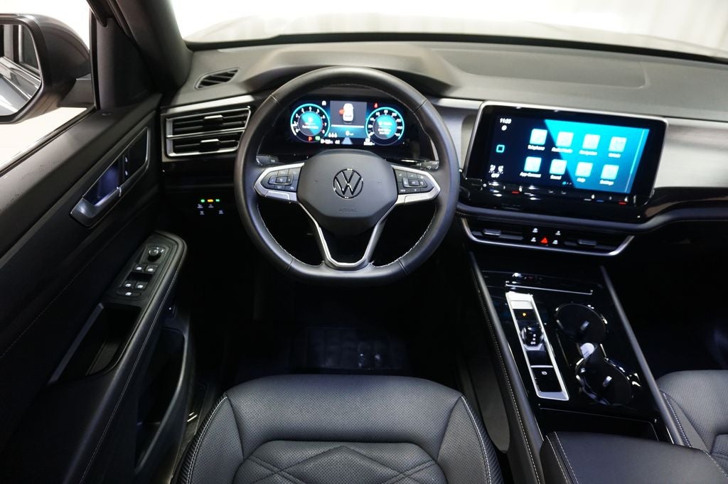 2025 Volkswagen Atlas Cross Sport 2.0T SE w/Technology