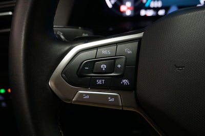 2025 Volkswagen Atlas Cross Sport 2.0T SE w/Technology