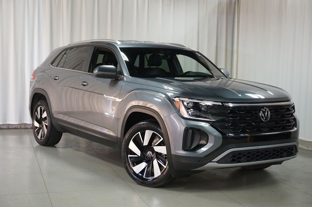 2025 Volkswagen Atlas Cross Sport 2.0T SE w/Technology