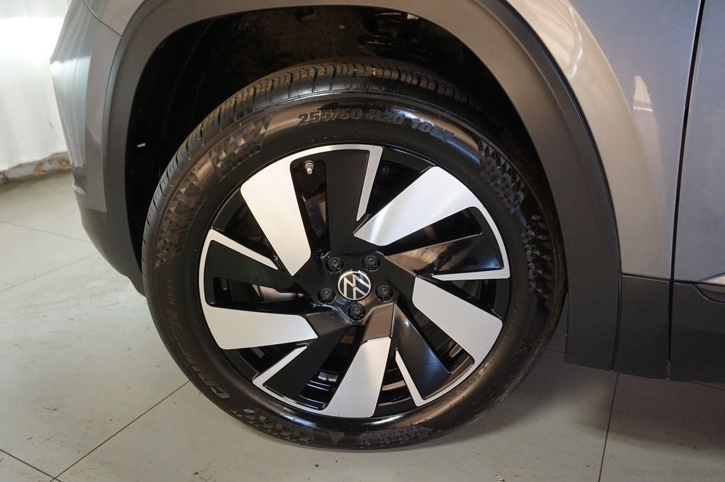 2025 Volkswagen Atlas Cross Sport 2.0T SE w/Technology