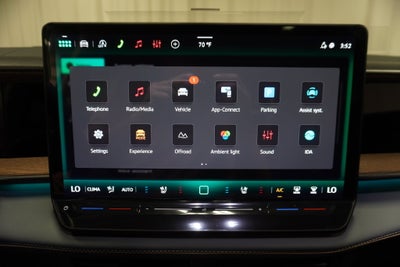 2027 Volkswagen Atlas SE w/Technology