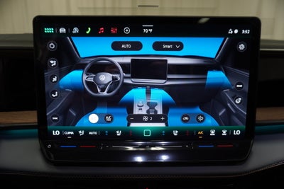 2027 Volkswagen Atlas SE w/Technology