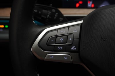 2027 Volkswagen Atlas SE w/Technology