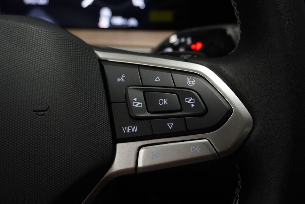 2027 Volkswagen Atlas SE w/Technology