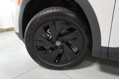 2027 Volkswagen Atlas SE w/Technology
