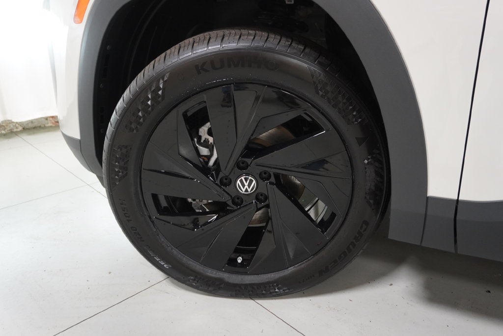 2027 Volkswagen Atlas SE w/Technology